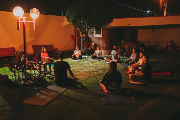 Découvrez le Tai-Chi : L'art ancestral pour renforcer l'équilibre et prévenir les chutes chez les seniors !